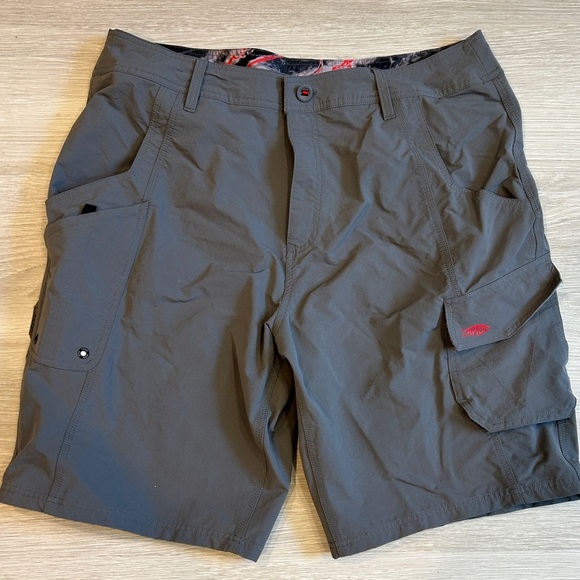 Aftco Men’s Grey Lightweight Cargo Fishing Shorts - 38 - Picture 1 of 4